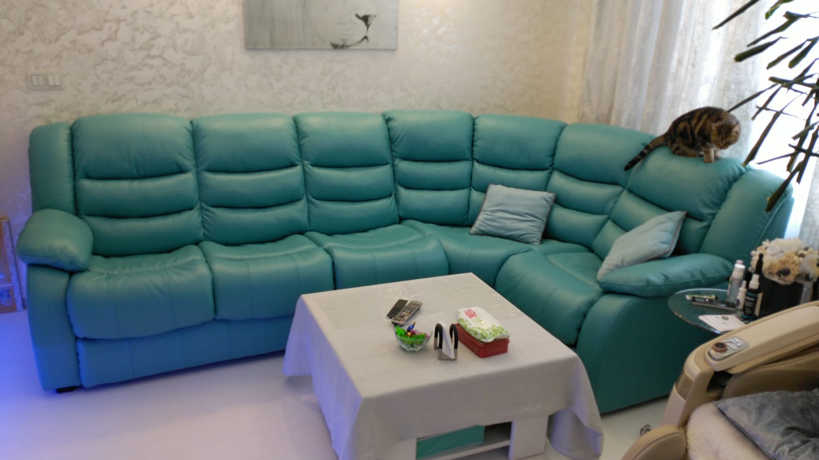 Перетяжка дивана на дому. Арбатская