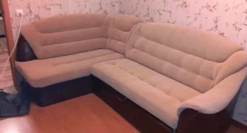 Перетяжка углового дивана. Арбатская